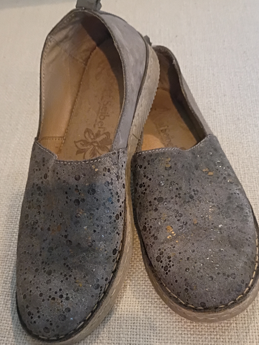 Josef Seibel-Sofie-Slip-On Flats with Gold Speckle Detail Sz 39-US 8-8.5